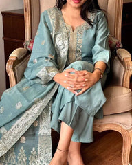 Viscose Chanderi Neck work Kurti Pant Dupatta Set