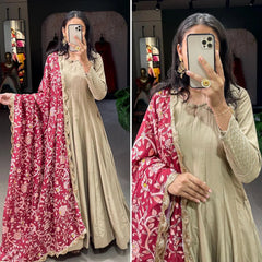 Label shri gown with zari weaving Dupatta Gown Fully Stitched