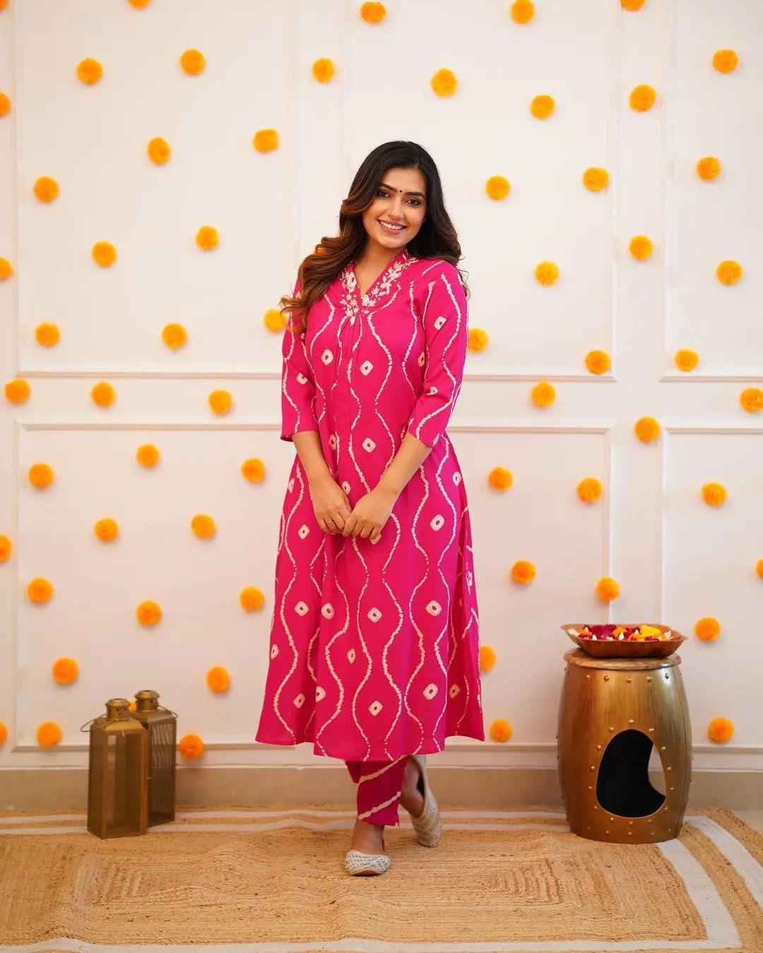 Neckline Thread Work Leheriya Kurti Pant Set (Stitched)