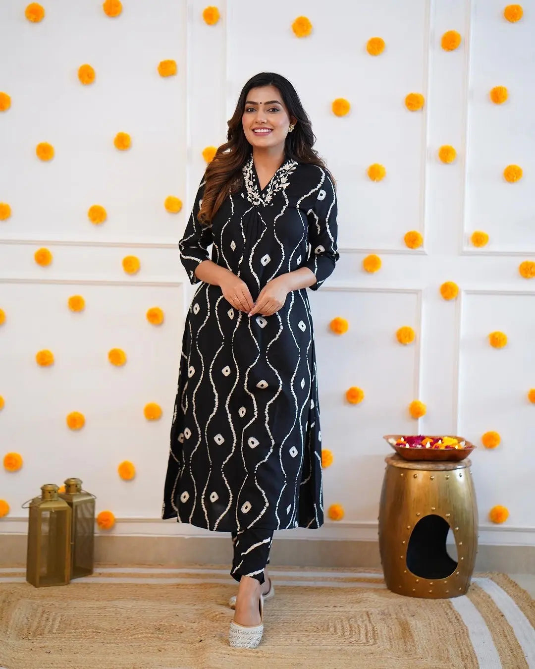 Neckline Thread Work Leheriya Kurti Pant Set (Stitched)