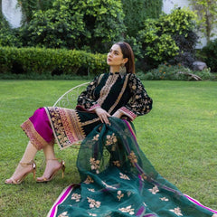 Thread Embroided winter Velvet Kurti Pant Dupatta Set (Stitched)