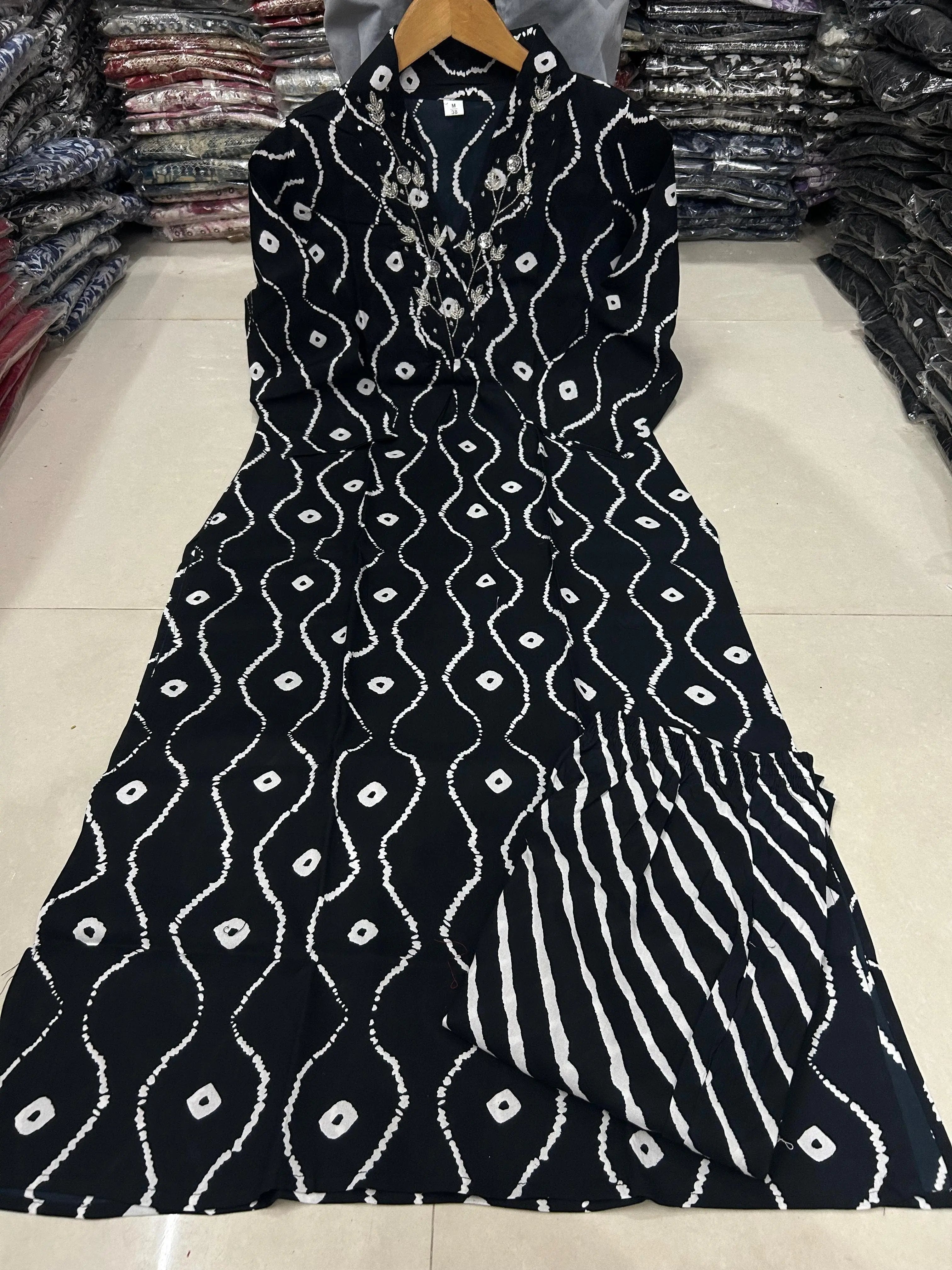 Neckline Thread Work Leheriya Kurti Pant Set (Stitched)