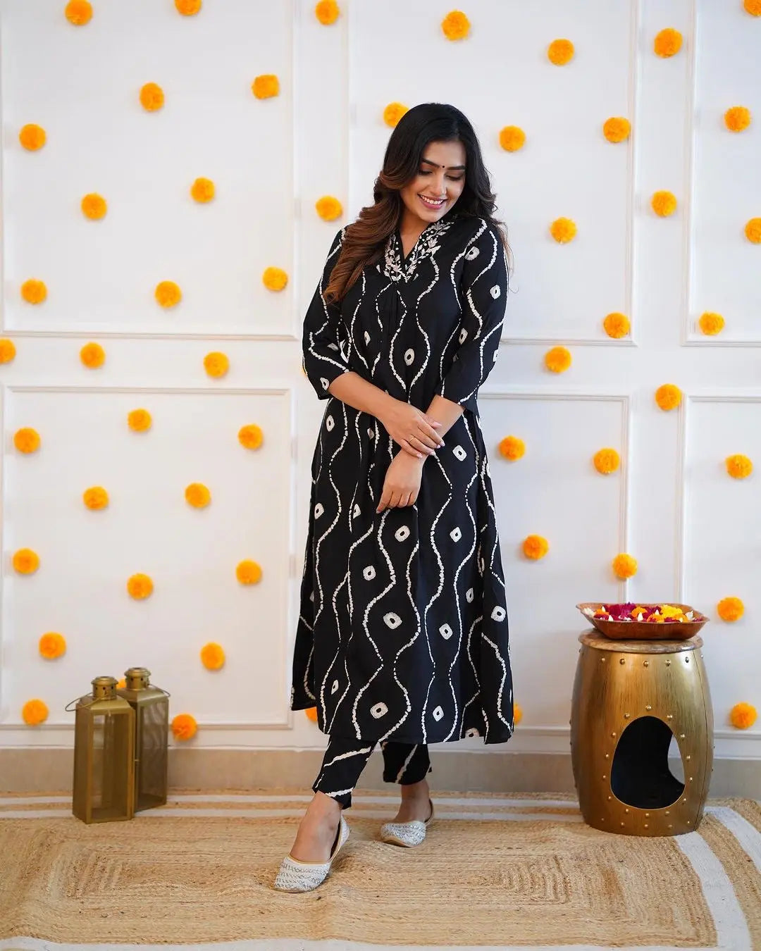 Neckline Thread Work Leheriya Kurti Pant Set (Stitched)