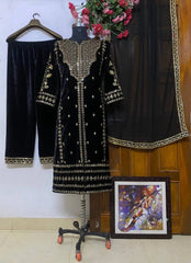 Sequence Embroidery work Pakistani Velvet Kurti Pant Dupatta Set (Stitched)