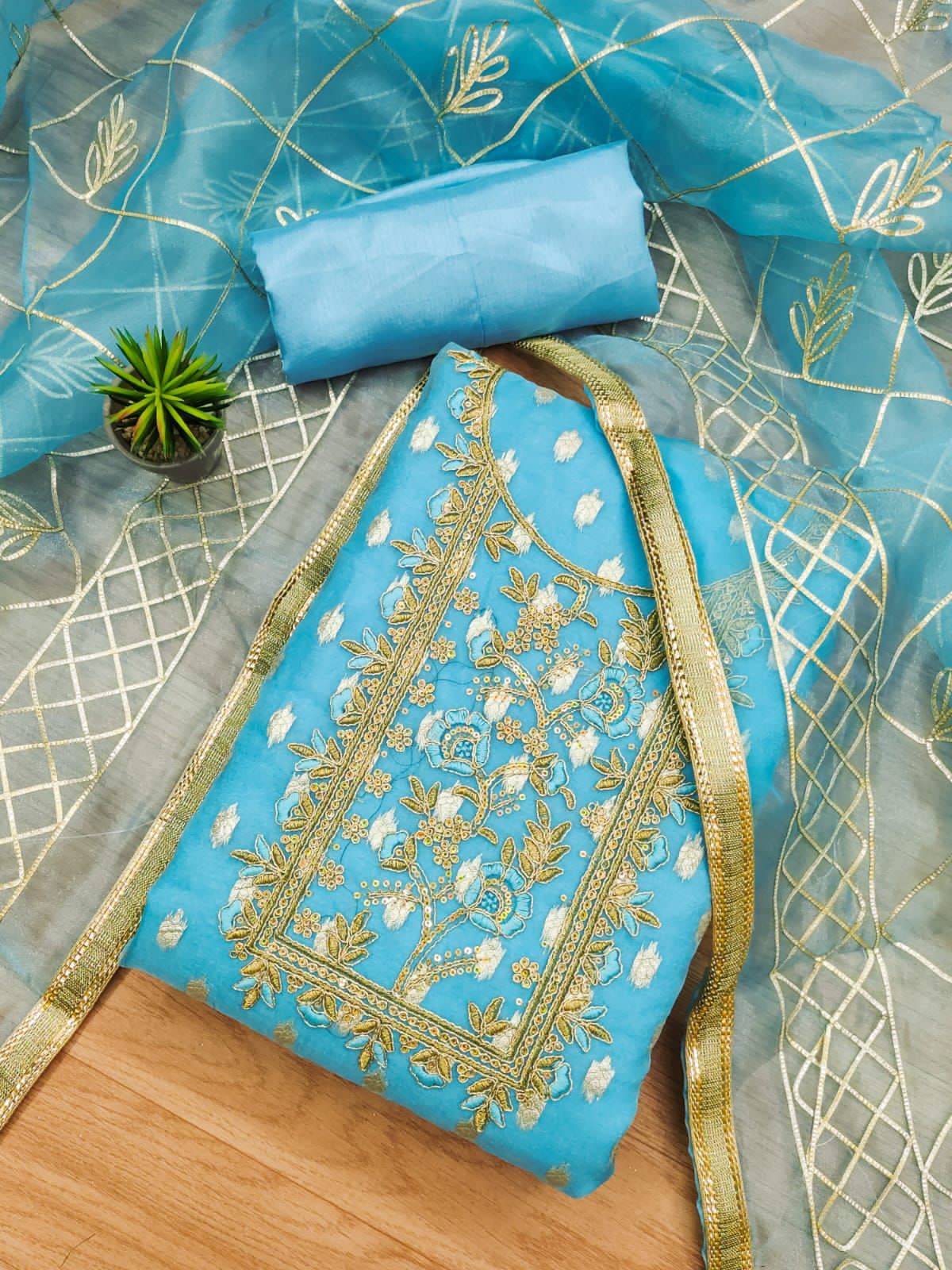 Organza Jeckard Neckwork Women Unstitched Salwar Suit
