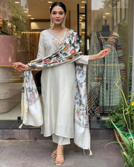 Viscose Chanderi Zari Weaving Neck work Kurti Pant Dupatta Set (Ready to wear)