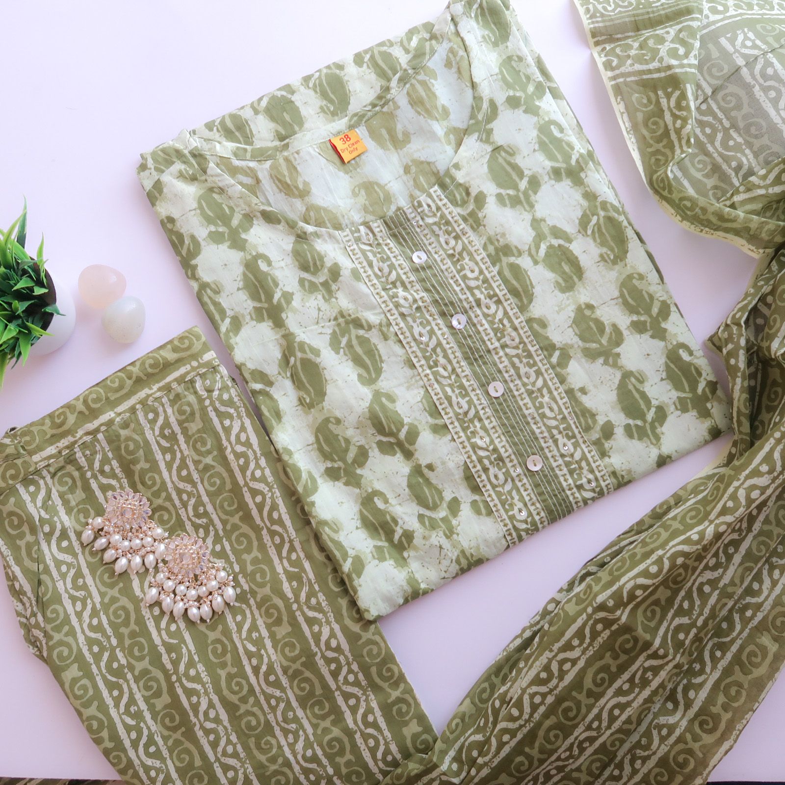 Paheli Hu mai Cotton Suit